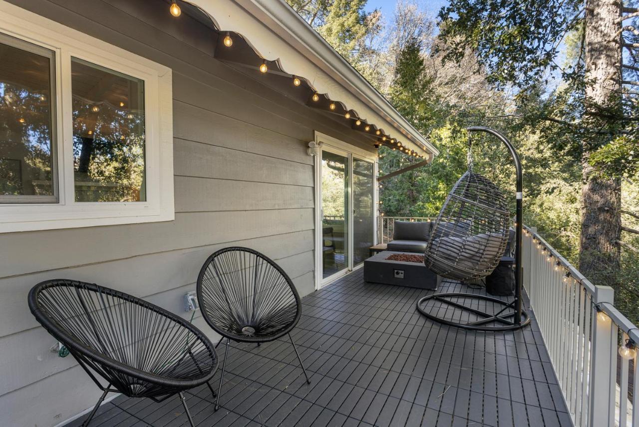 Mountain Getaway By Lake Crestline Exterior photo